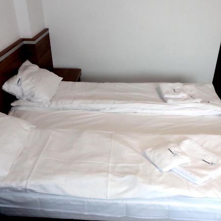 Bed and Breakfast Adamar Jastrzębia Góra Habitación foto