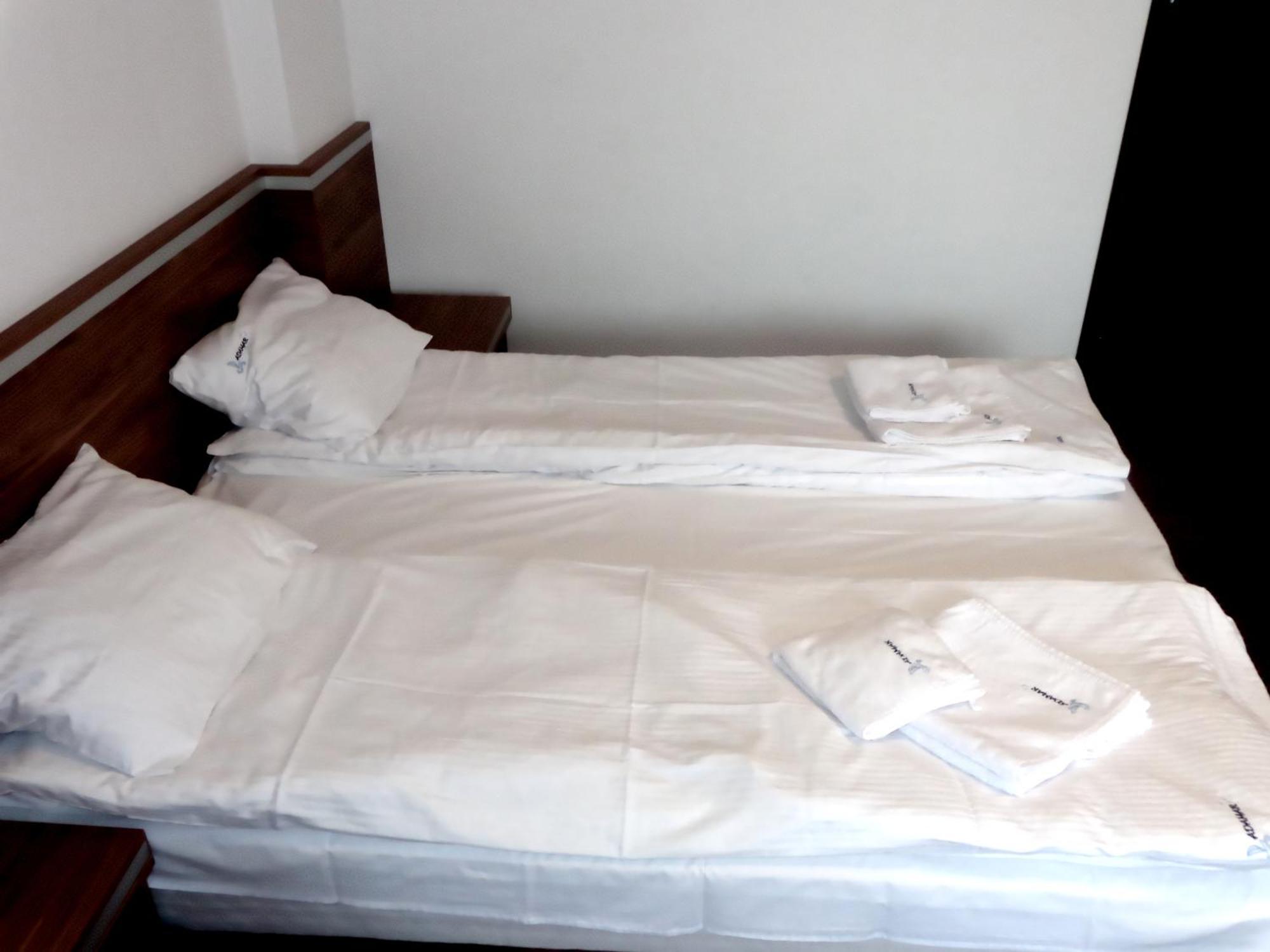 Bed and Breakfast Adamar Jastrzębia Góra Habitación foto